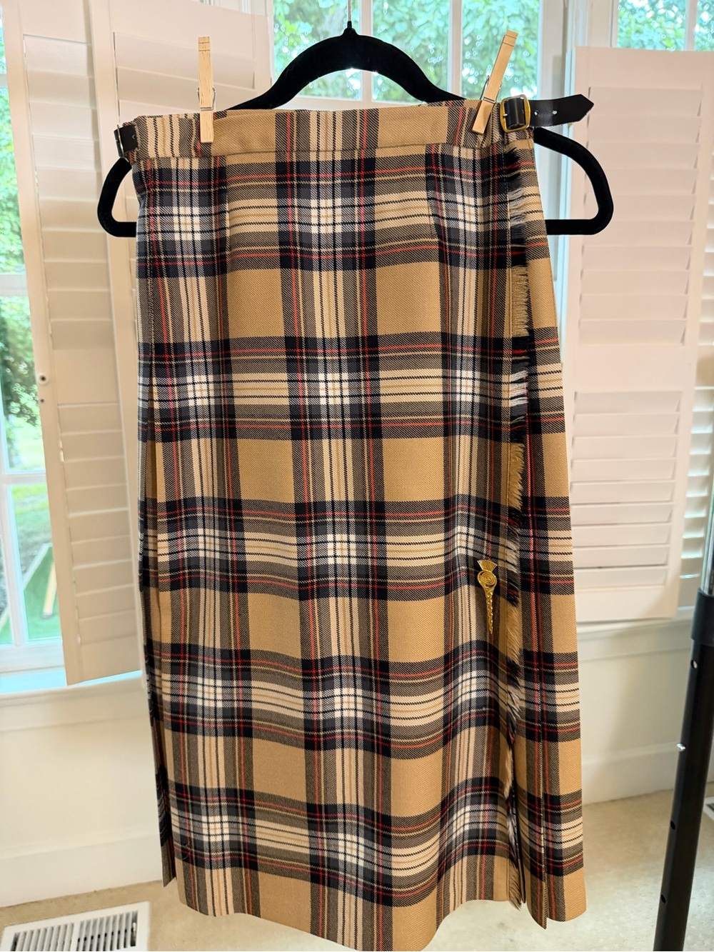 Pitlochry Scottish Plaid Wool Kilt Skirt with pin